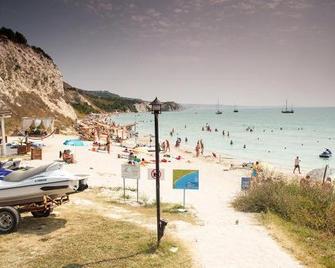 Saint George Hotel 1 - Kavarna - Beach