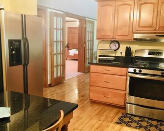 Lake Home Walking Distance To Marina And 2 More Boat Landings Within A Mile! - Eutawville - Küche