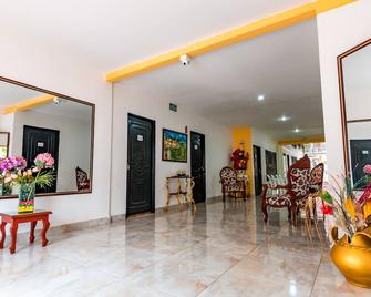 Hotel Villa Deicer - Villavieja - Lobby