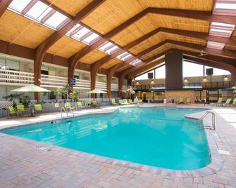 Four Points by Sheraton Eastham Cape Cod - Eastham - Piscina