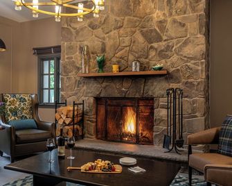 La Tourelle Hotel and Spa - Ithaca - Lounge