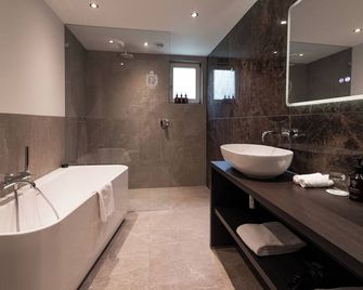 Landhuishotel De Bloemenbeek - De Lutte - Badkamer