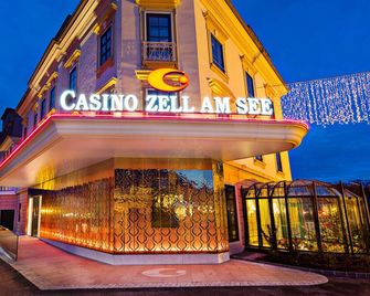 Lake view suites Villa Julia by we rent - Zell am See - Building