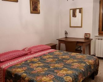 Appartamento completamente arredato - Montalcino - Bedroom