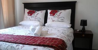 Wells Guest House - Francistown - Bedroom