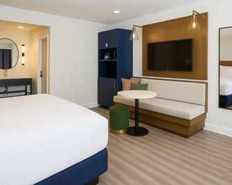 The Woodrose- Newly Renovated - Willits