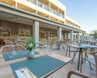 Cnic Gemini Hotel - Messonghi - Restaurant