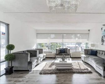 Home 1 Suites Extended Stay - Kissimmee - Kissimmee - Lobby