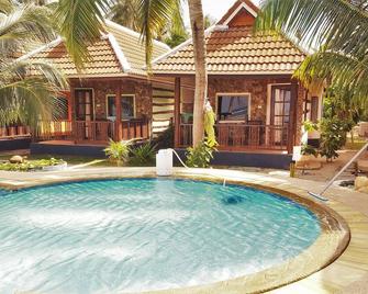First Villa Beach Resort - Ko Pha Ngan