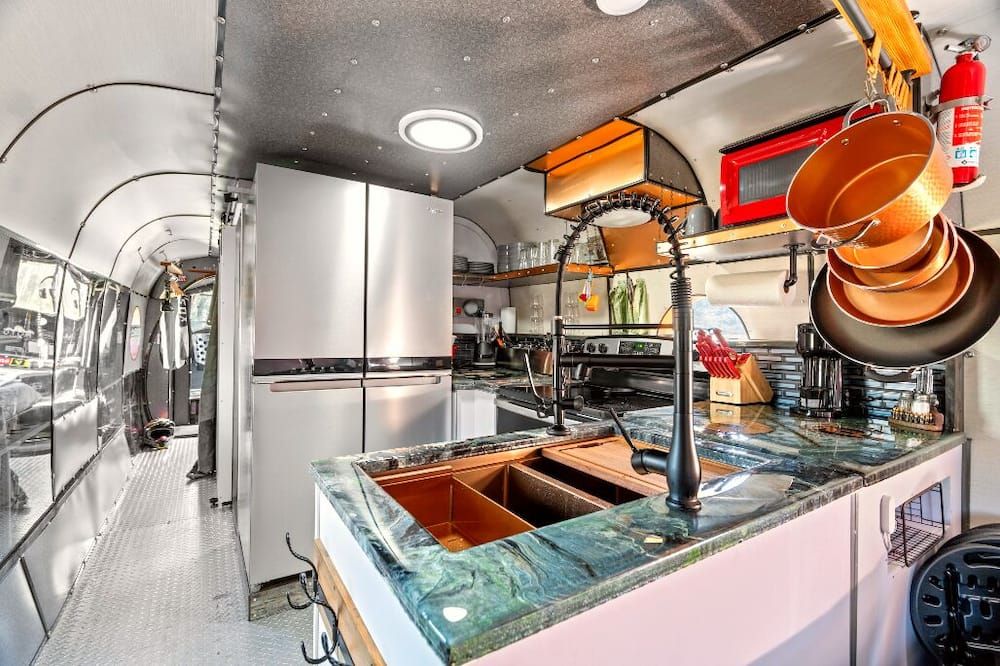 Get To The Choppa! One-Of-A-Kind 2/1 Helicopter On 5 Acres In The Woods! - Brooksville - Kuchyň