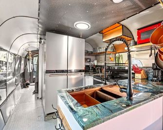 Get To The Choppa! One-Of-A-Kind 2/1 Helicopter On 5 Acres In The Woods! - Brooksville - Kuchyň