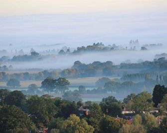 Ashbury Bed & Breakfast - Malvern - Venkovní prostory