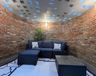 Beautiful Gowanus Townhome - Brooklyn - Lounge