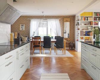 4 Star Holiday Home in Enskede-by Traum - Estocolmo - Cozinha