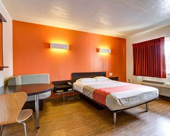 Motel 6 Richfield Oh - Richfield - Ložnice