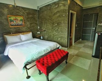 Ban Suan Dokmai - Kabin Buri - Bedroom