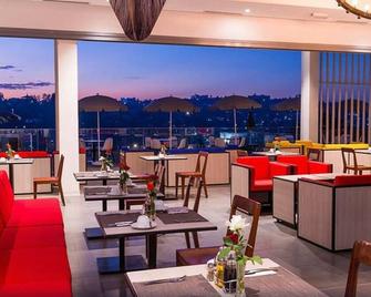 Onomo Hotel Kigali - Kigali - Restaurant