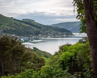 Overton Cottage - Akaroa Holiday Home - Akaroa - Strand