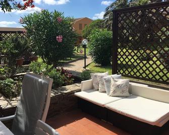 Stintino - Loc. Tonnara Saline. Beautiful house on the beach !!!!! - Stintino - Patio