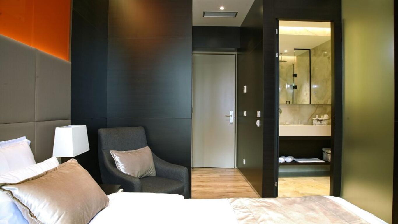 Maccani Luxury Suites