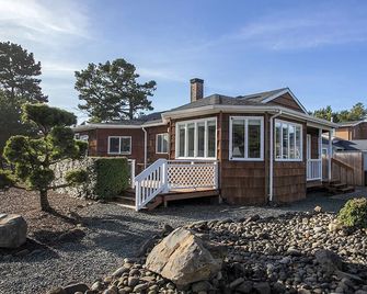 Beach Retreat - Seaside - Edificio