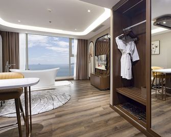 Annova Nha Trang Hotel - Nha Trang