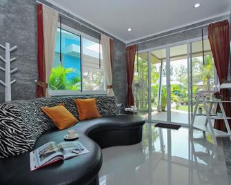 Maikhao Home Garden Bungalow - Mai Khao