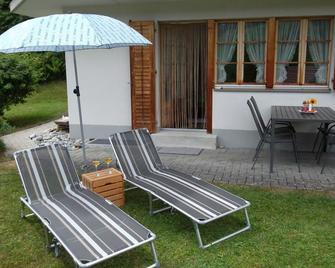 Beautiful apartment for 3 people with WIFI, TV, pets allowed and parking - Habkern - Patio
