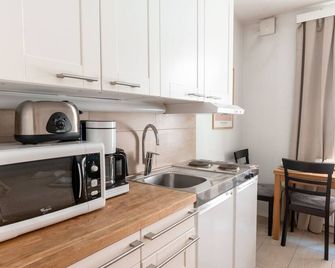 2ndhomes Bright 2BR Apartment - Helsinki - Kuchnia