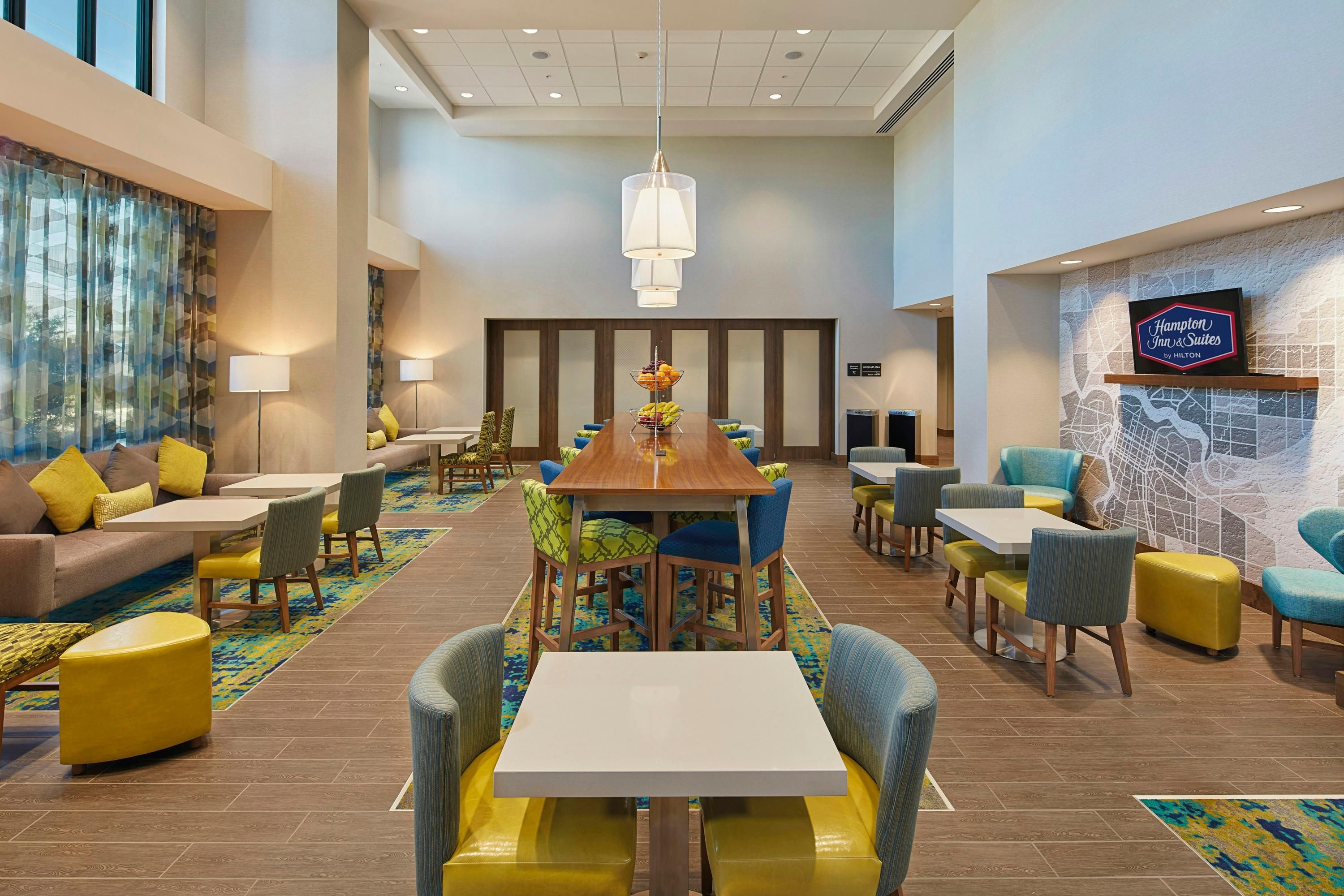 Hampton Inn & Suites Sacramento at CSUS - Sacramento - Lounge