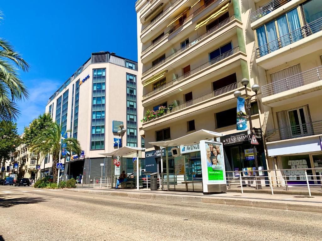 Cannes 250m2 - 8mn Walking distance Palais Festivals and Beach - קאן - בניין