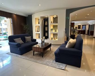 Best Western Plus Chihuahua Aeropuerto - צ'יוואווה - לובי