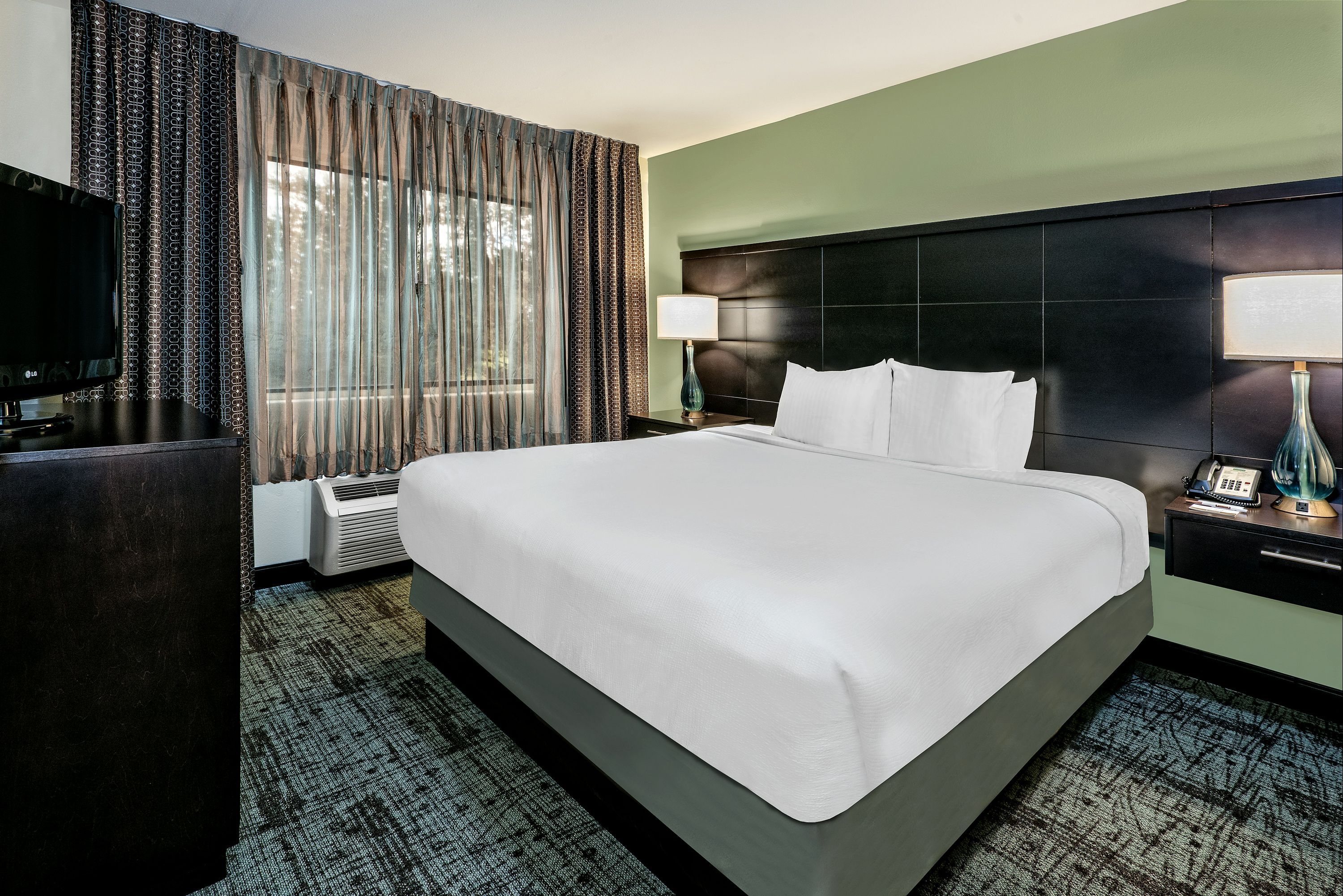 Staybridge Suites Lubbock - University Area By IHG - לאבוק - חדר שינה