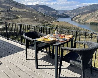 Quinta de São Luiz - The Vine House - Tabuaço - Balcón