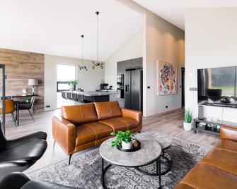 Luxury Ocean Villas - Vestmannaeyjar - Wohnzimmer