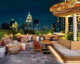 Moxy Bangkok Ratchaprasong - Bangkok - Patio