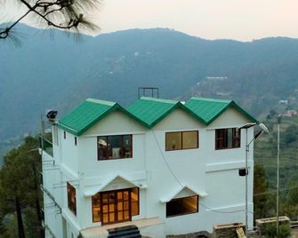 Hotel Emerald Valley - Chail - Building