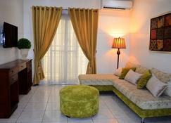 Grand Isabella Residences - Cebu City - Living room