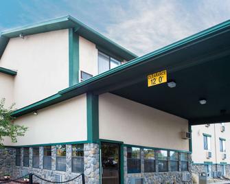 Super 8 by Wyndham Cortez/Mesa Verde Area - Cortez - Bygning