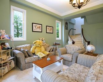 Dancing Butterfly Inn Family sliding BnB - Dongshan Township - Soggiorno