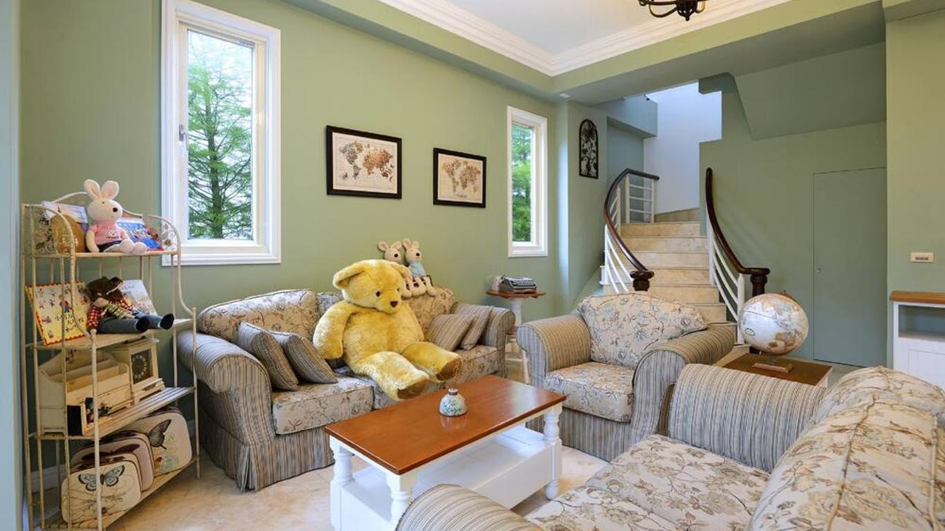 Dancing Butterfly Inn Family sliding BnB