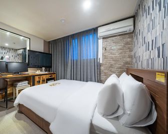 Suwon (Yeonmudong) Cozy - Suwon - Bedroom