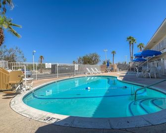 Motel 6 Palm Springs-Rancho Mirage - Rancho Mirage - Piscine