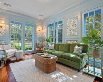 Luxury Estate Heated Pool - Tennis - Gym - Sauna! - Fairfield - Obývací pokoj