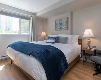 Deluxe 2 Bed 2 Bath And 5 Min Walk To Downtown And Seawalk - فيكتوريا - غرفة نوم