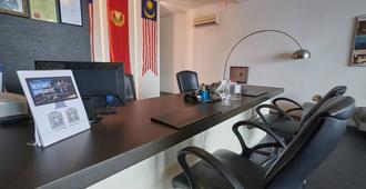 The Leverage Lite Hotel - Kuala Kedah - Alor Setar - Front desk
