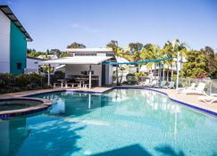 2 Bedroom Villa In Tropical Resort - Noosaville - Zwembad