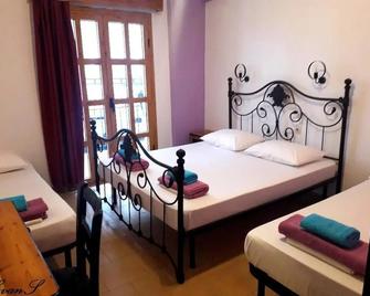 Evans Skiathos - Skiathos - Bedroom