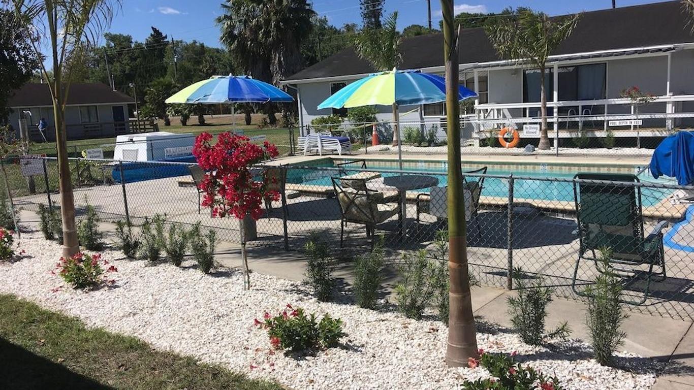 The Rivers Edge Motel