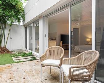 Coogee Cove Coastal Studio near Beach and Dining - Coogee - Patio